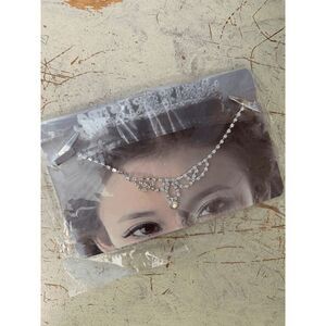 Rhinestone Tear Drop Forehead Band